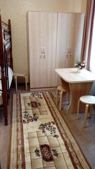 Хостелы Hostel Viator Алматы Двухместный номер с 2 отдельными кроватями-4